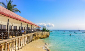  Amaan Beach Bungalows  Нангви